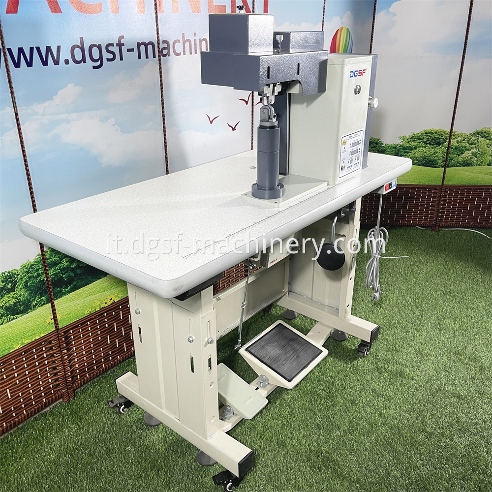 Automatic Gluing And Edge Hammering Machine 3 Jpg